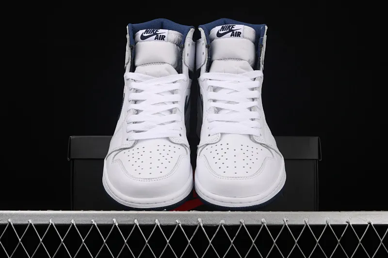 All categories Air Jordan Jordan series basketball shoes Air Jordan 1 High Air Jordan 1 Retro Metallic Navy AJ1 Joe 1 Navy Blue 555088-106